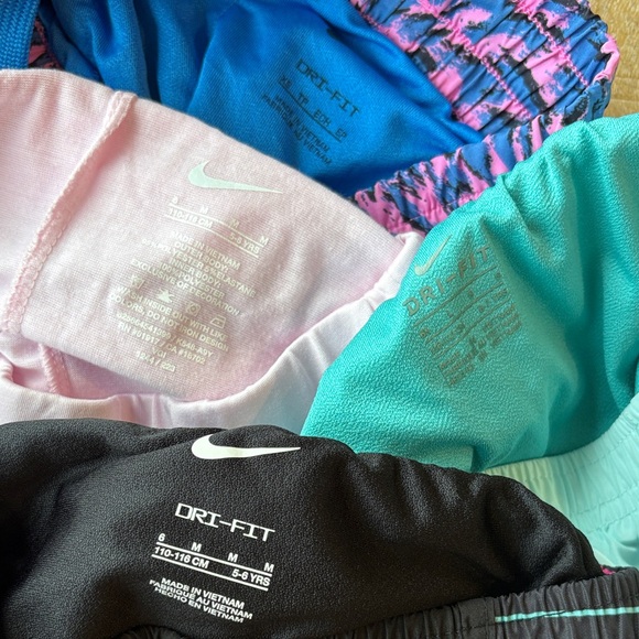 Large Nike Girls Bundle size 6/6x - Picture 2 of 14